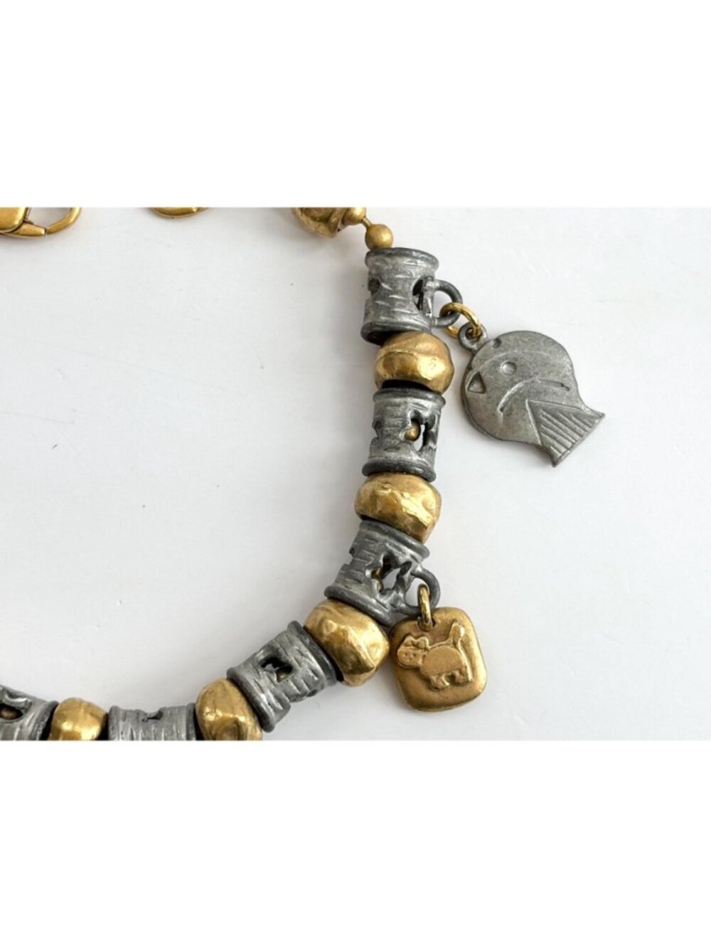 Liz Clairborne Gold & Silver Toned Beaded Terre Earth Medallion Pendant Bracelet - Picture 15 of 16